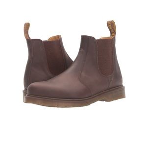 Dr. Marten’s 2976 Chelsea Boot